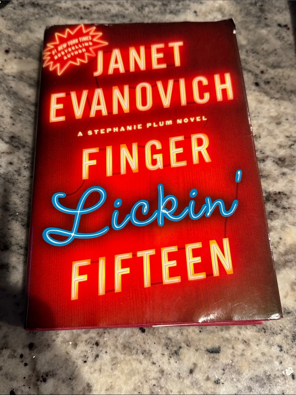 ‘Finger Lickin' Fifteen' Book by - Janet Evanovich